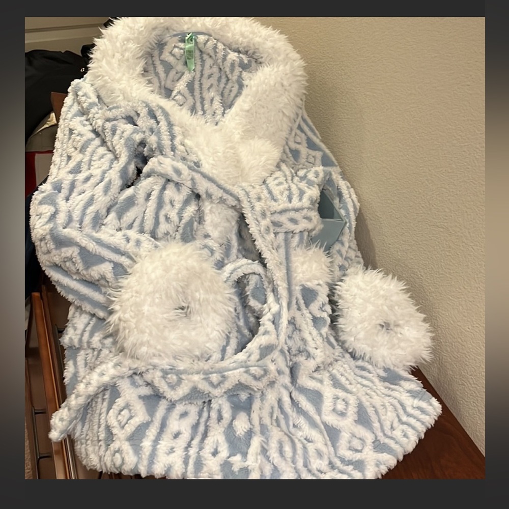 New Honeydew intimate Robe with Faux fur sleeve trim size XL/XXL new with tag
